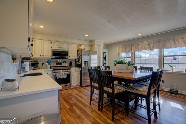 2 Maplewood Square SE, Rome, GA 30161