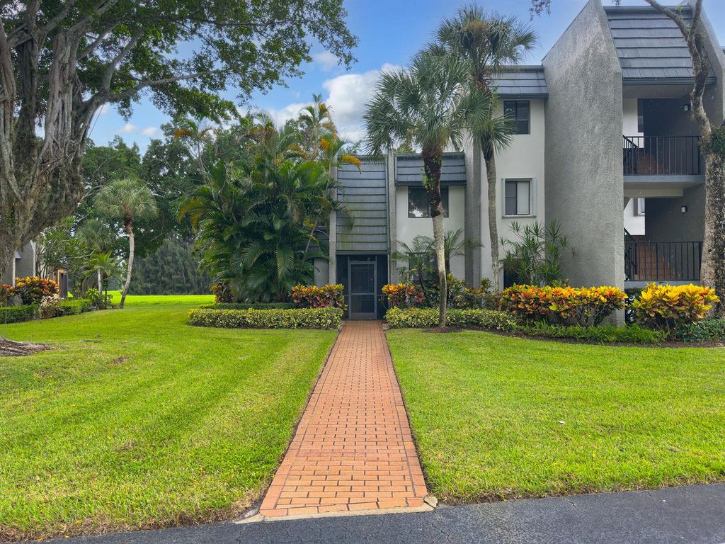 4803 Esedra Court, Lake Worth, FL 33467
