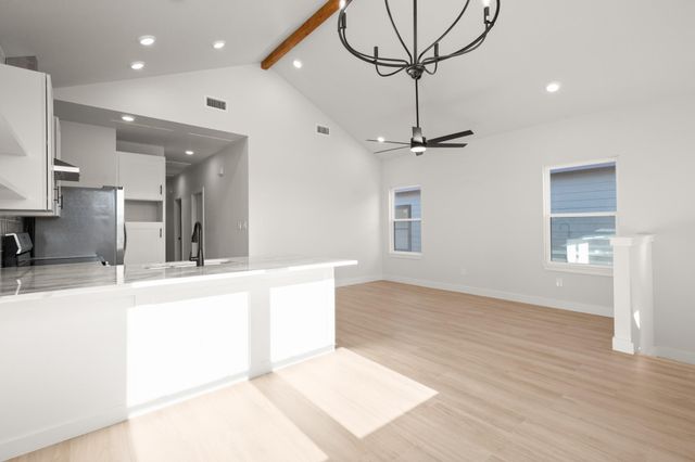 306 S Avenue P Ave A, Marble Falls, TX 78654