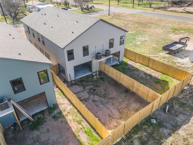 306 S Avenue P Ave A, Marble Falls, TX 78654
