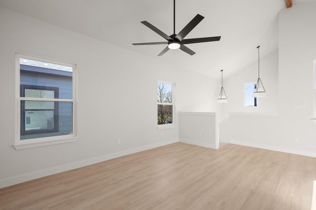 306 S Avenue P Ave A, Marble Falls, TX 78654