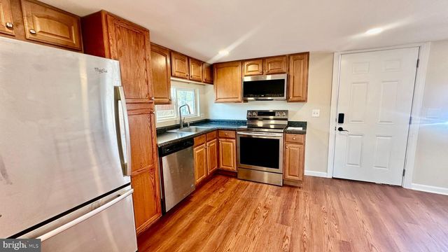 11209 MOBILE DR, Fairfax, VA 22030