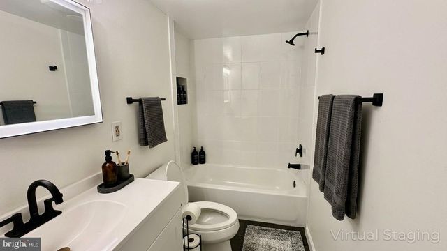 11209 MOBILE DR, Fairfax, VA 22030
