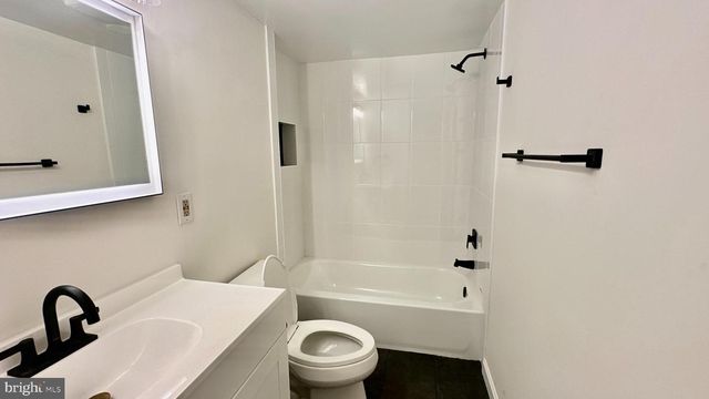 11209 MOBILE DR, Fairfax, VA 22030