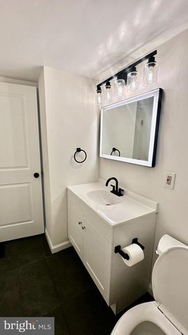 11209 MOBILE DR, Fairfax, VA 22030