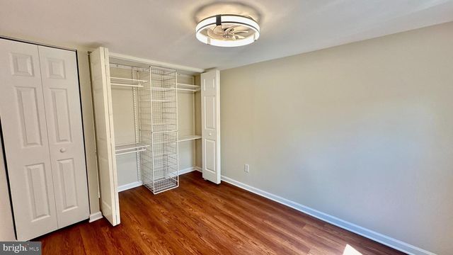 11209 MOBILE DR, Fairfax, VA 22030