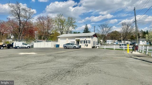 11209 MOBILE DR, Fairfax, VA 22030