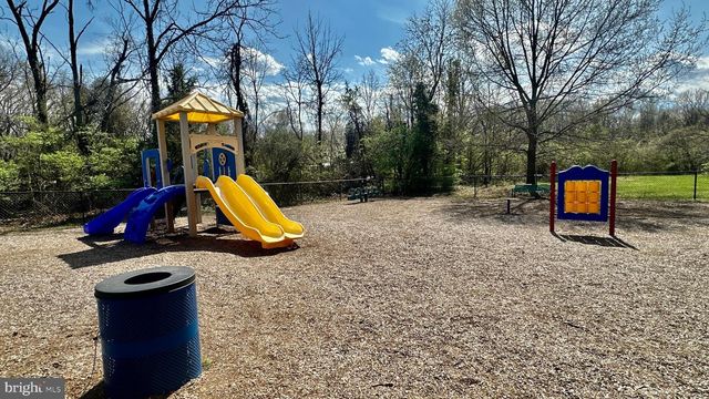 11209 MOBILE DR, Fairfax, VA 22030