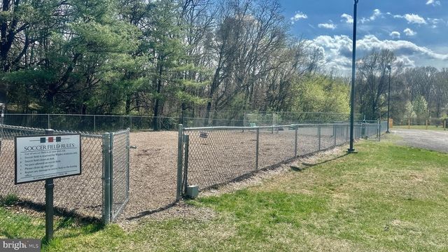 11209 MOBILE DR, Fairfax, VA 22030