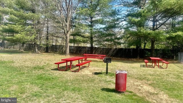 11209 MOBILE DR, Fairfax, VA 22030