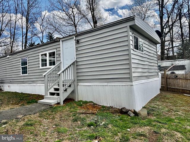 11209 MOBILE DR, Fairfax, VA 22030