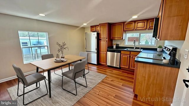 11209 MOBILE DR, Fairfax, VA 22030