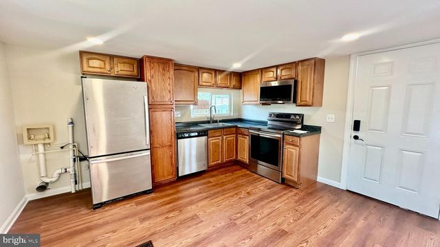 11209 MOBILE DR, Fairfax, VA 22030