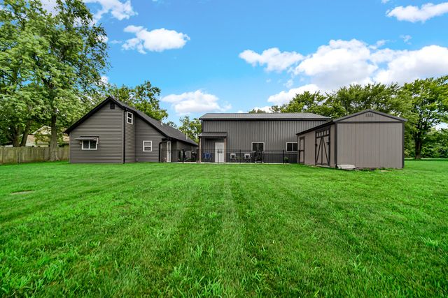 674 W 1000 S, Hebron, IN 46341