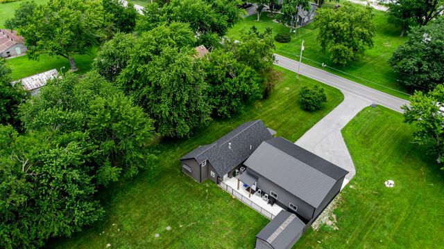 674 W 1000 S, Hebron, IN 46341