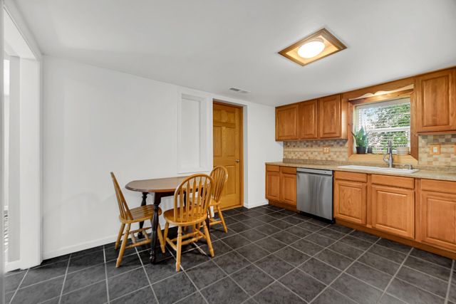 674 W 1000 S, Hebron, IN 46341