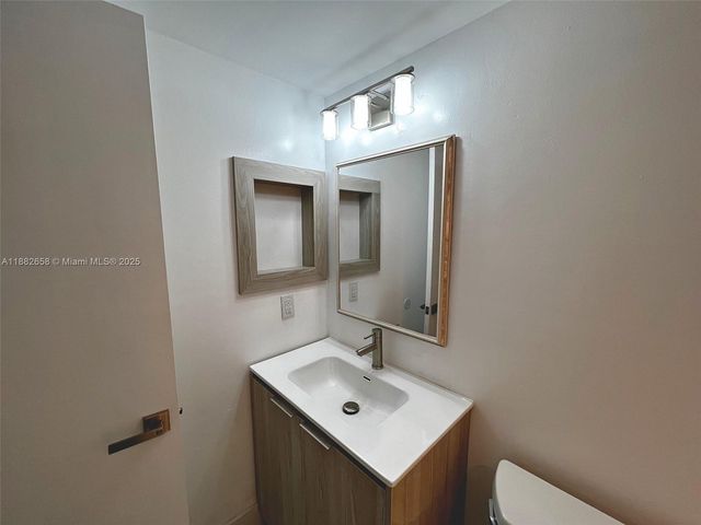 200 SW 132nd Way 203L, Pembroke Pines, FL 33027