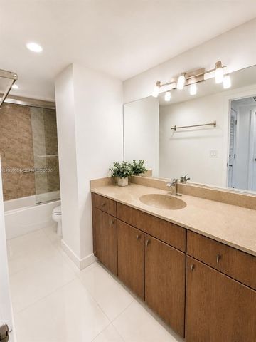 401 69th St 304, Miami Beach, FL 33141