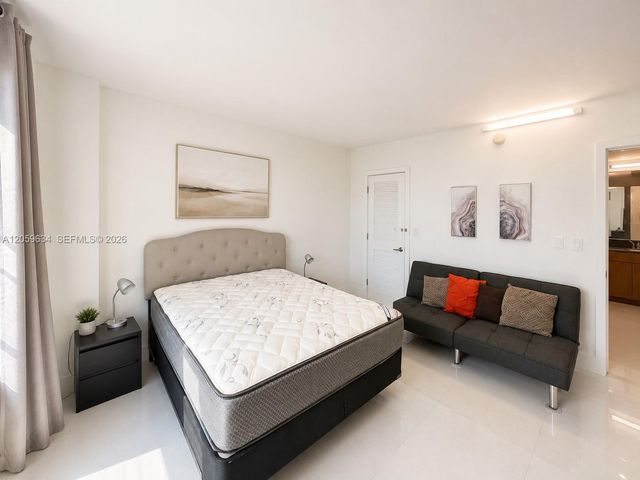 401 69th St 304, Miami Beach, FL 33141