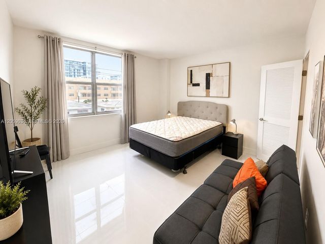 401 69th St 304, Miami Beach, FL 33141