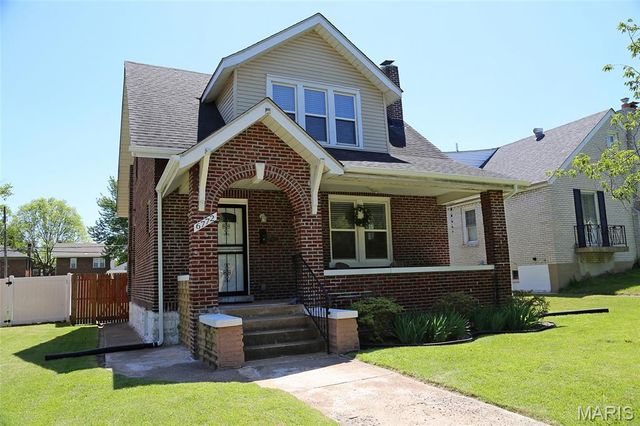6772 Bartmer Avenue, University City, MO 63130