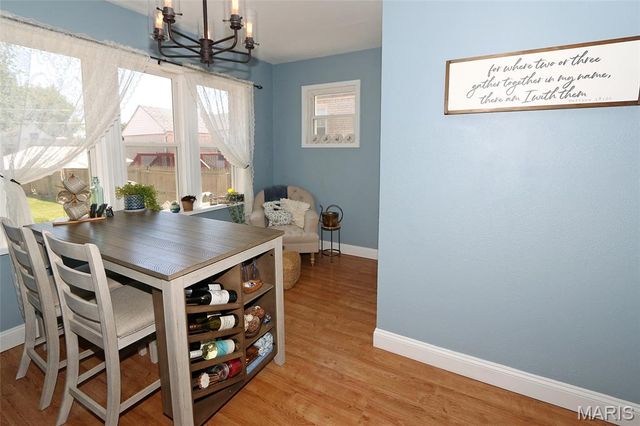 6772 Bartmer Avenue, University City, MO 63130