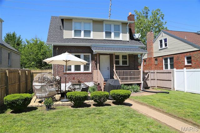 6772 Bartmer Avenue, University City, MO 63130