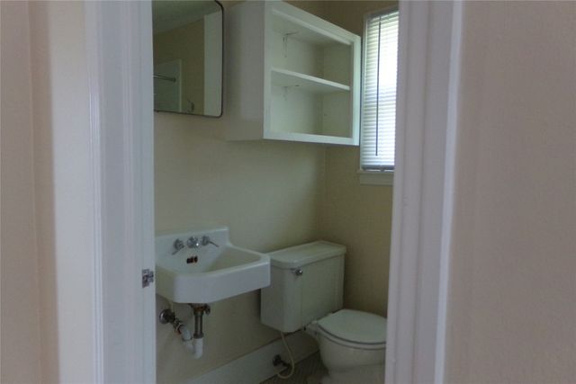 2007 Tremont Avenue C, Fort Worth, TX 76107