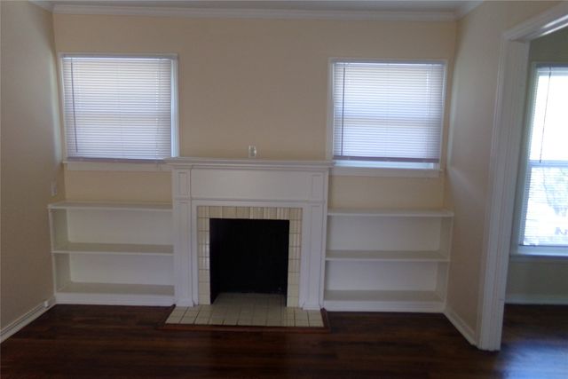 2007 Tremont Avenue C, Fort Worth, TX 76107