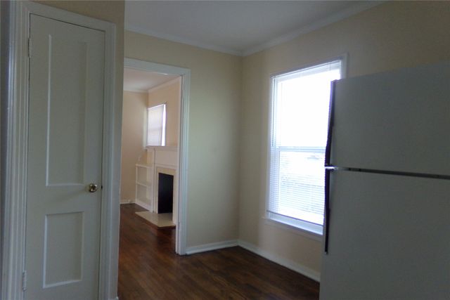 2007 Tremont Avenue C, Fort Worth, TX 76107