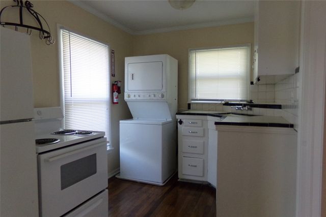 2007 Tremont Avenue C, Fort Worth, TX 76107