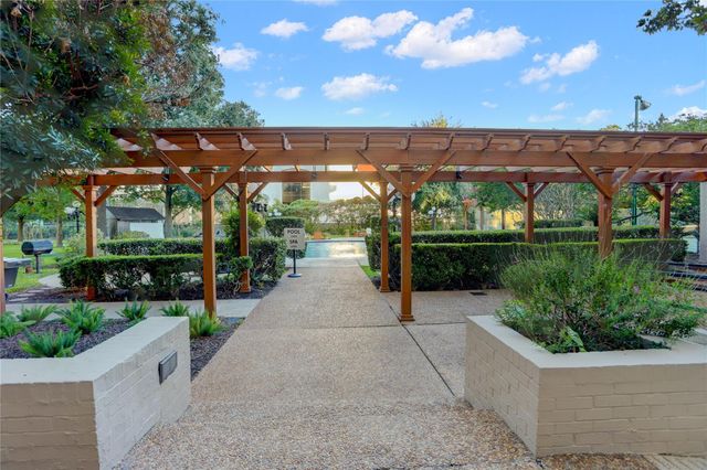 1400 Hermann Drive 15D, Houston, TX 77004