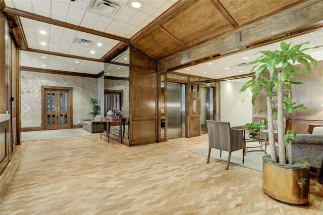 1400 Hermann Drive 15D, Houston, TX 77004