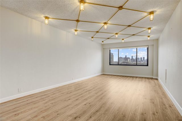 1400 Hermann Drive 15D, Houston, TX 77004