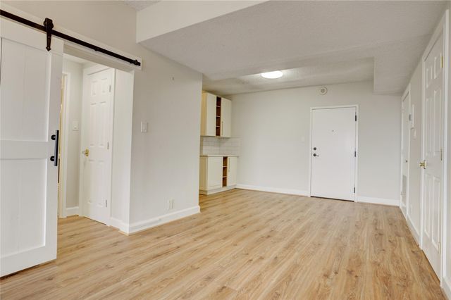 1400 Hermann Drive 15D, Houston, TX 77004