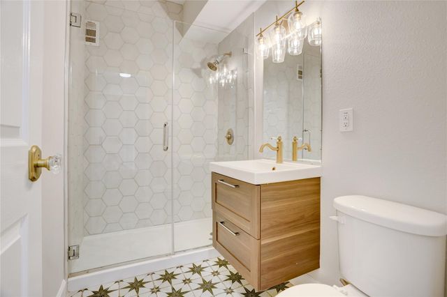 1400 Hermann Drive 15D, Houston, TX 77004