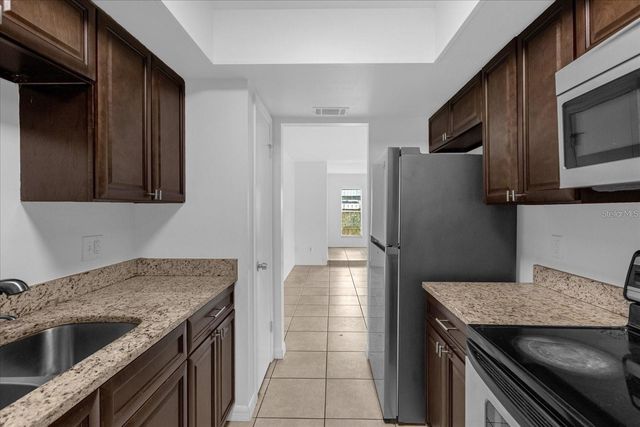5214 KEMPSTON DRIVE, Orlando, FL 32812