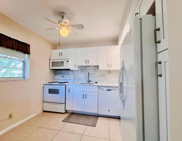 314 Wellington D, West Palm Beach, FL 33417