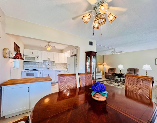 314 Wellington D, West Palm Beach, FL 33417