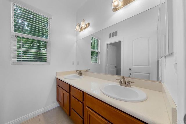 1217 Cathedral Oaks Rd, Chula Vista, CA 91913