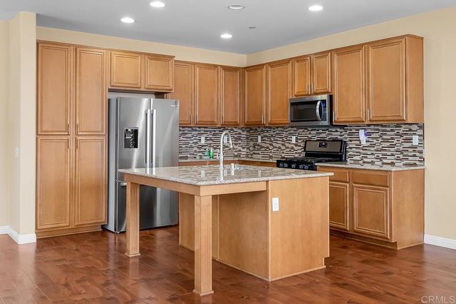 1217 Cathedral Oaks Rd, Chula Vista, CA 91913