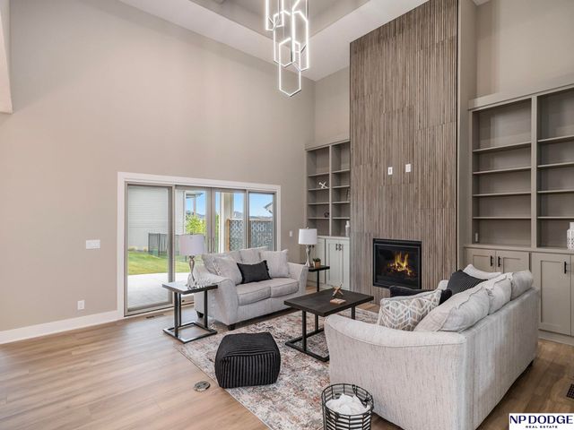 3301 S 212 Street, Omaha, NE 68022