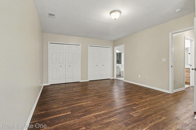 2271 S Main Street, Ann Arbor, MI 48103