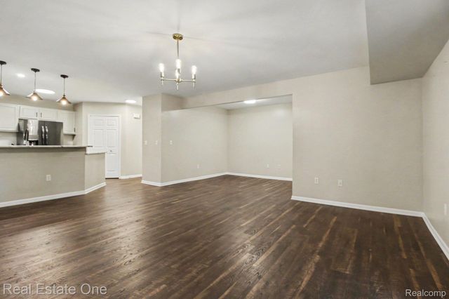 2271 S Main Street, Ann Arbor, MI 48103