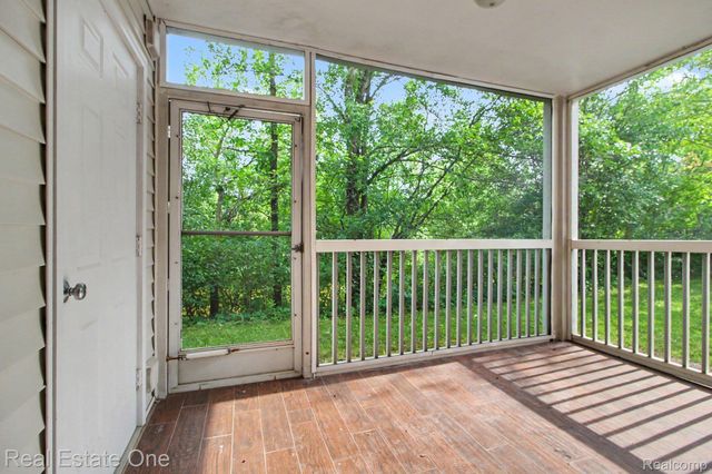 2271 S Main Street, Ann Arbor, MI 48103