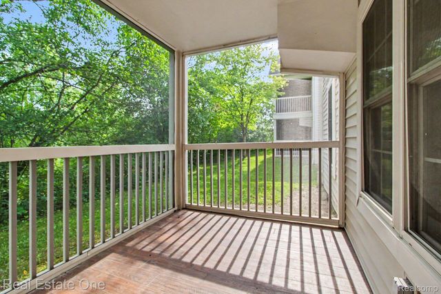 2271 S Main Street, Ann Arbor, MI 48103