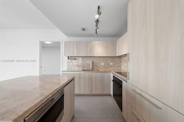 3131 NE 7th Ave 3306, Miami, FL 33137