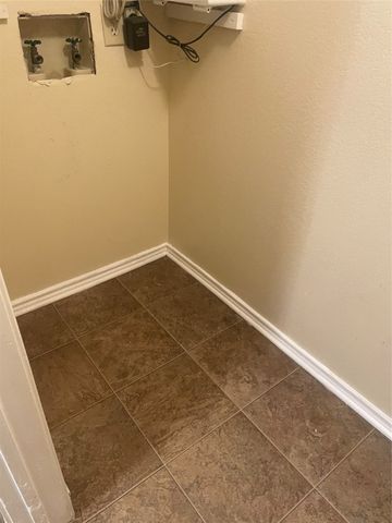 2700 Stratford Court, Euless, TX 76039
