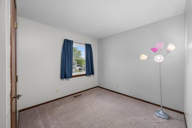 2616 Sheffield Drive, Davenport, IA 52806