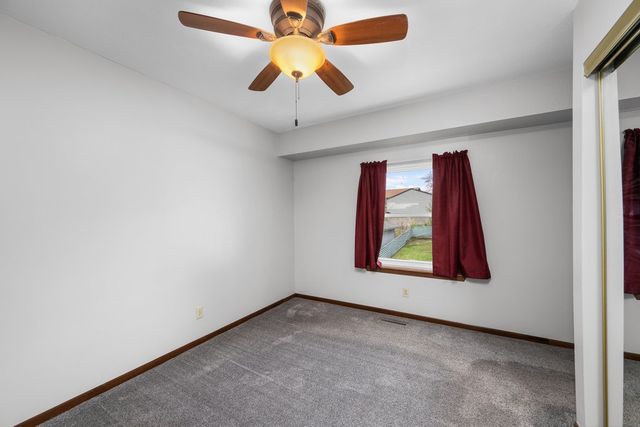 2616 Sheffield Drive, Davenport, IA 52806